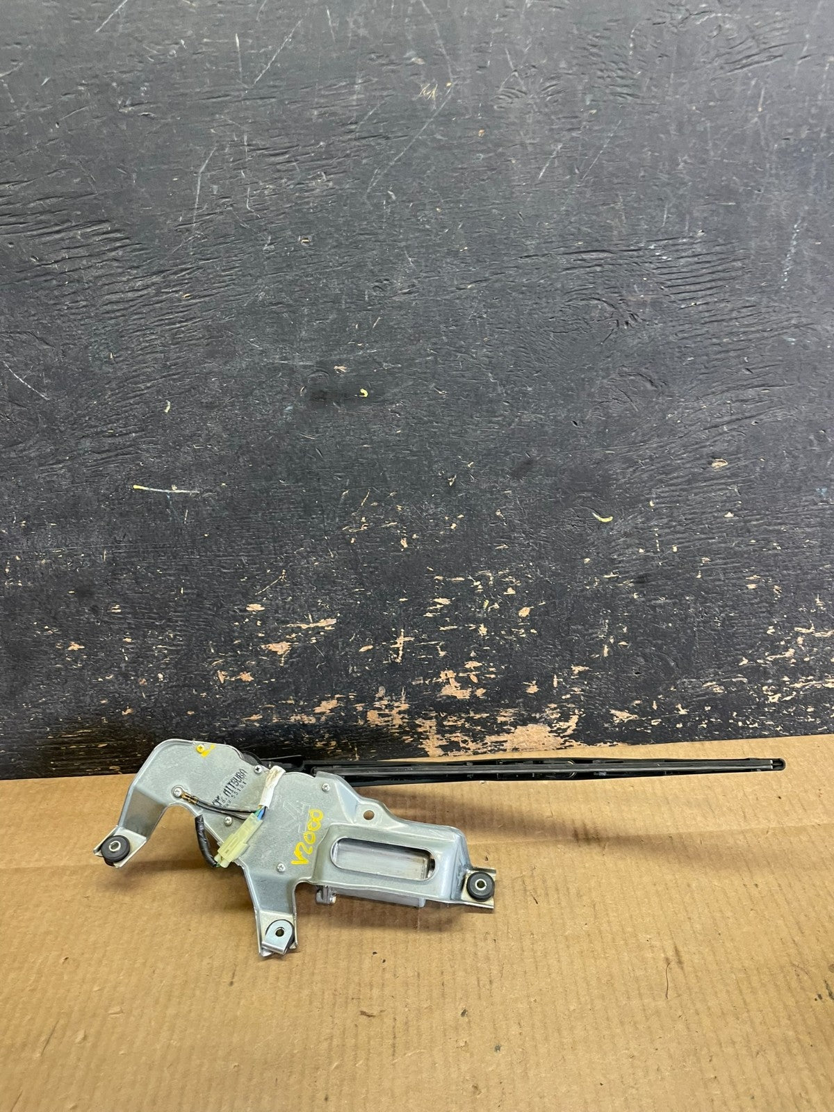 2005 to 2009 Subaru Legacy Outback Rear Windshield Wiper Motor AB28457