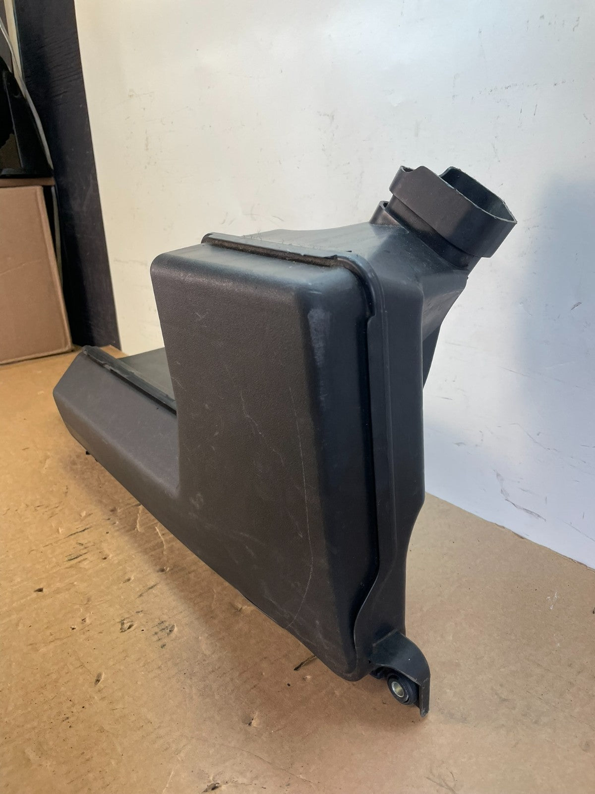 2013 to 2016 Nissan Pathfinder Upper Air Intake Duct AG7618 DG1