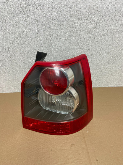 2008 to 2010 Land Rover Lr2 Right Passenger RH Side Tail Light Oem AB6081 DW0