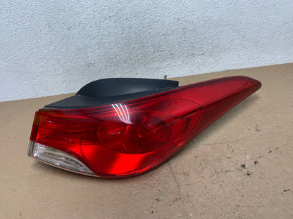 2011 2012 2013 Hyundai Elantra Sedan Right Passenger Tail Light AF5702 LK0