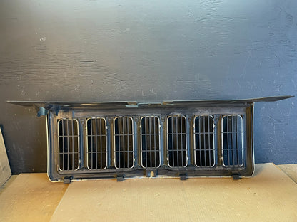 2006 to 2010 Jeep Commander Front Upper Grill Grille OEM ab7870 DG5