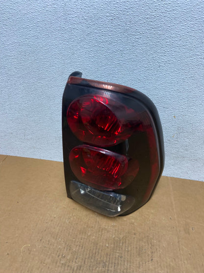 2002 to 2009 Chevrolet Trailblazer Right Passenger Rh Tail Light AD9301 LK0