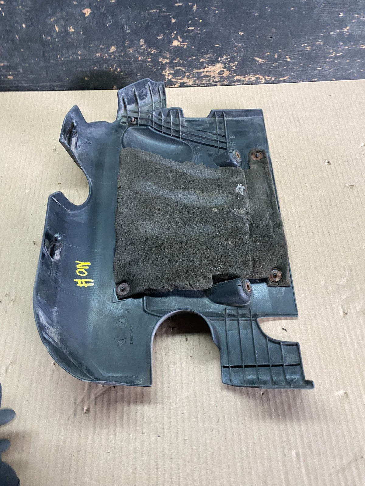 2007 to 2012 Nissan Versa Engine Motor Cover u7307 DG6