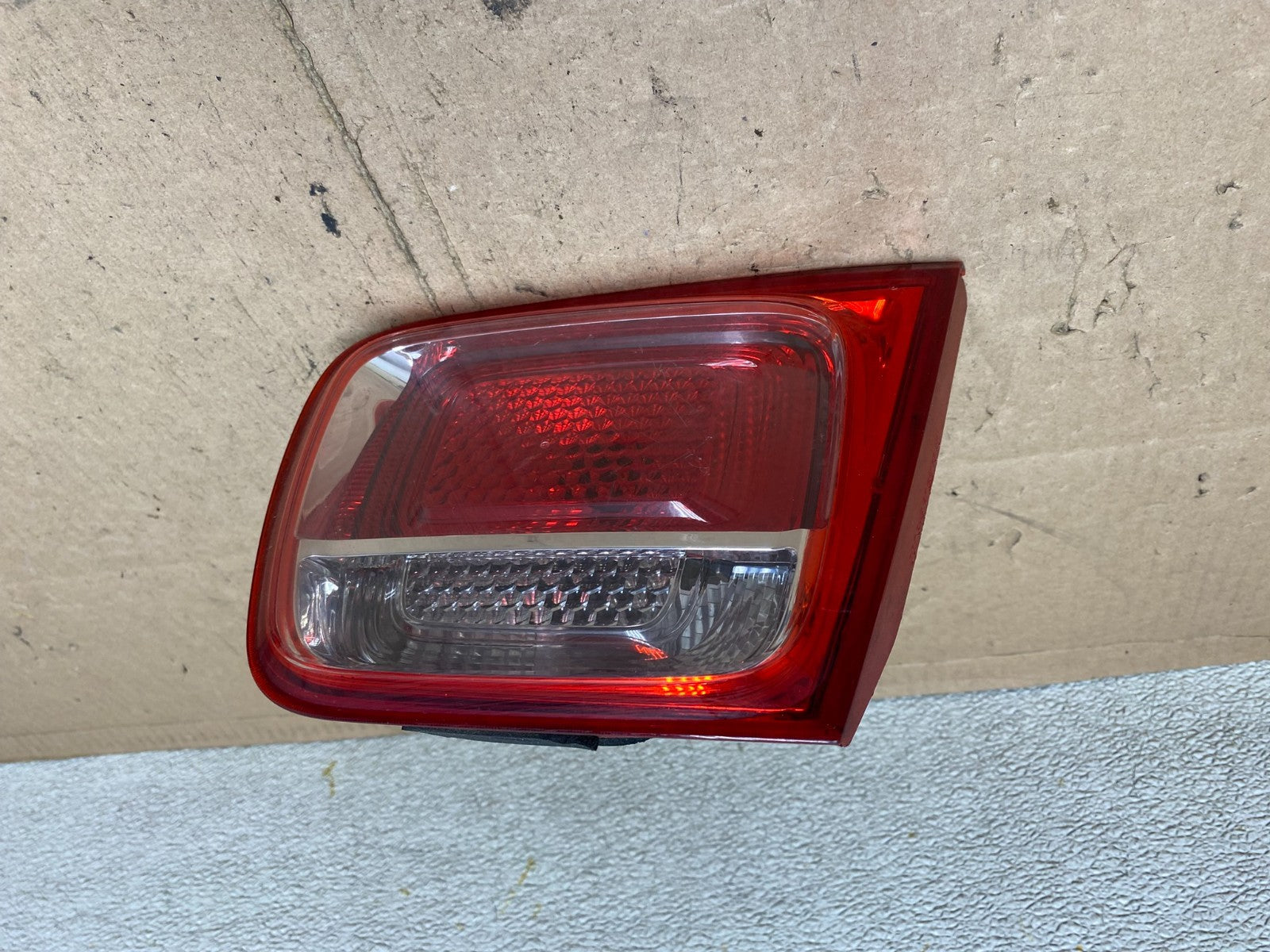 2013-2016 Chevrolet Malibu Right Passenger Rh Inner Tail Light Oem R7774 DW0