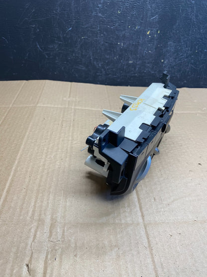 2001 - 2003 Toyota RAV4 A/C Heater Climate Control Unit Switch AC9333 DG1