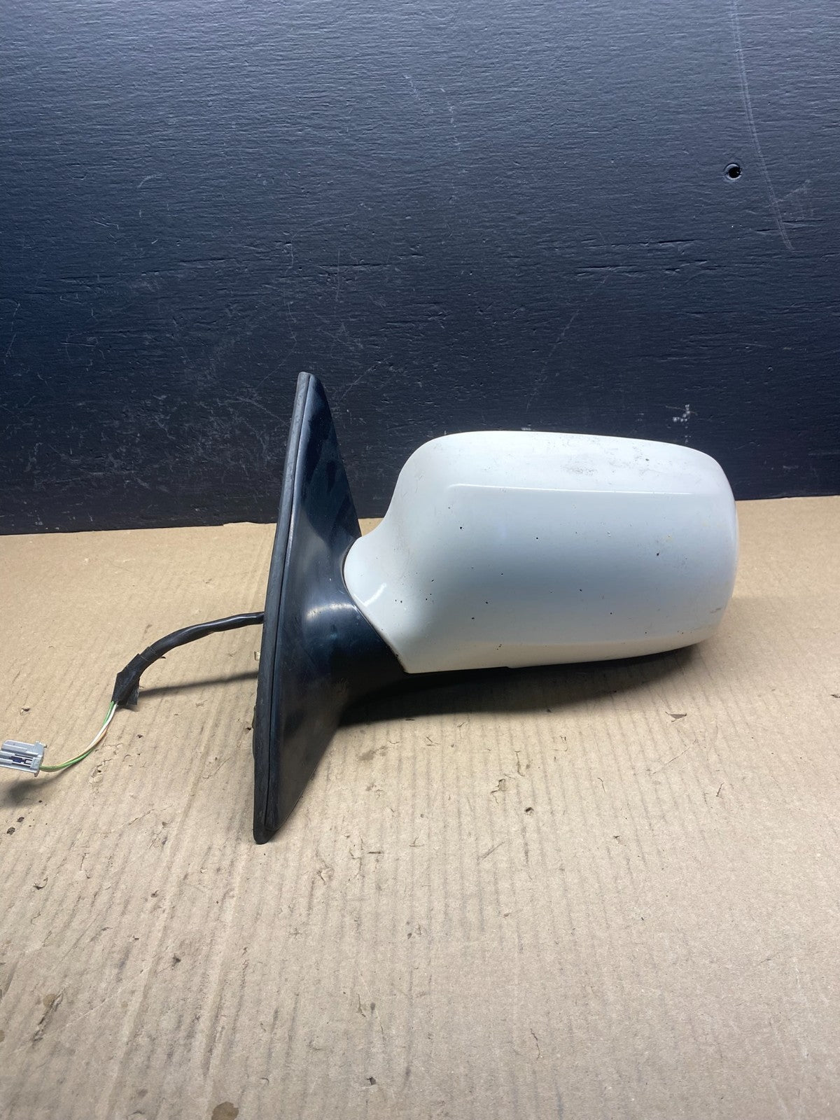 2006 to 2007 Buick Lucerne Left Driver LH Side View Door Mirror OEM AC2402 MS0