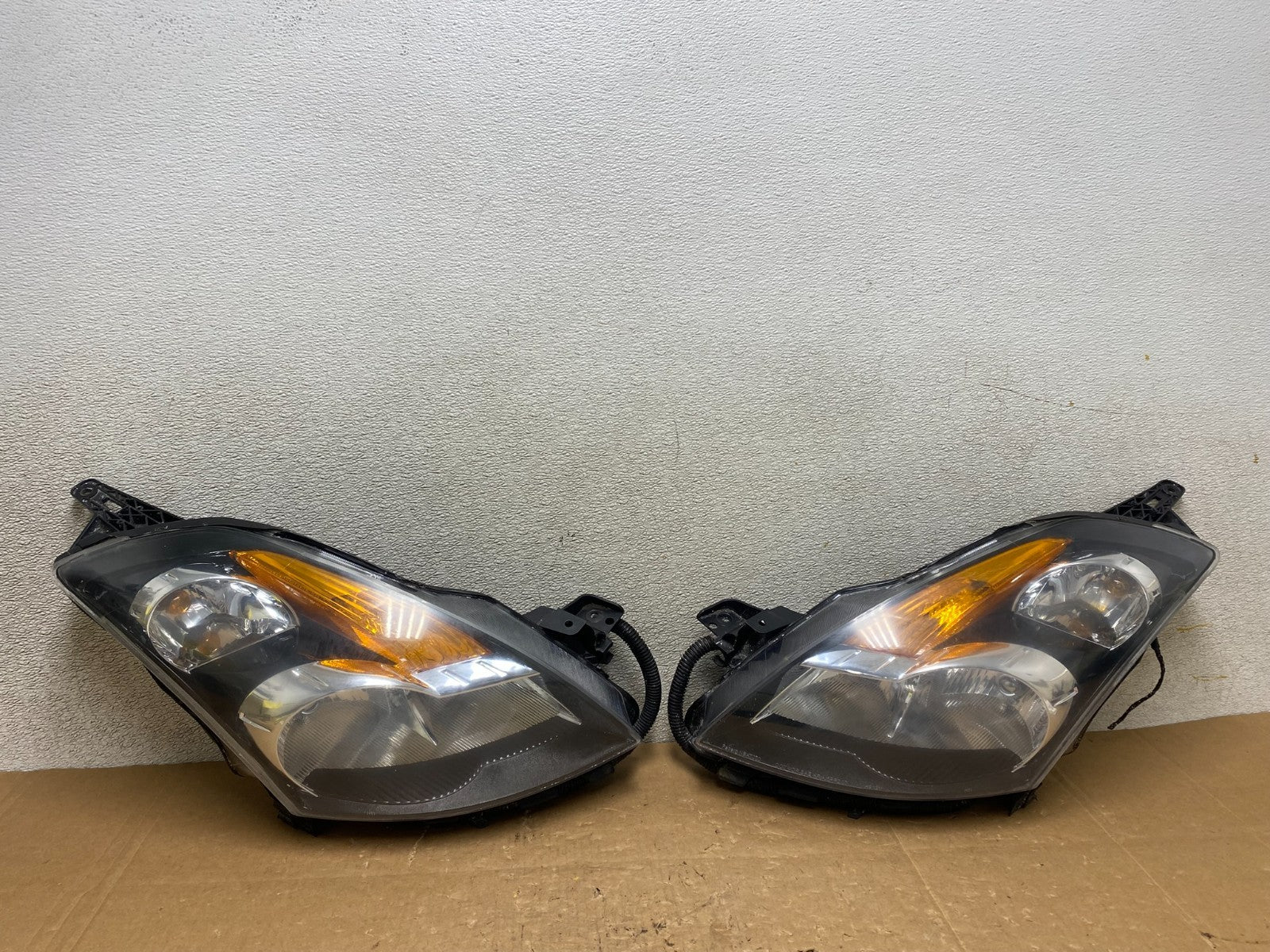 Sedan 2007 2008 2009 Nissan Altima Left+Right Set Headlights V5106 DW0