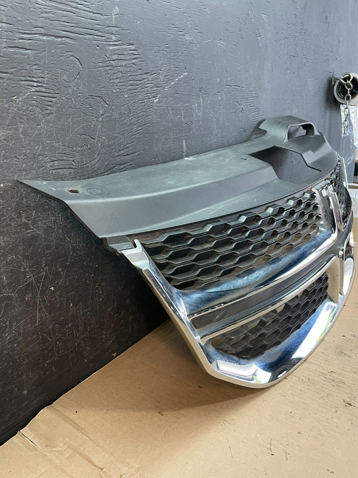 2011 to 2018 Dodge Journey Front Upper Chrome Grill Grille AD8287 DG2