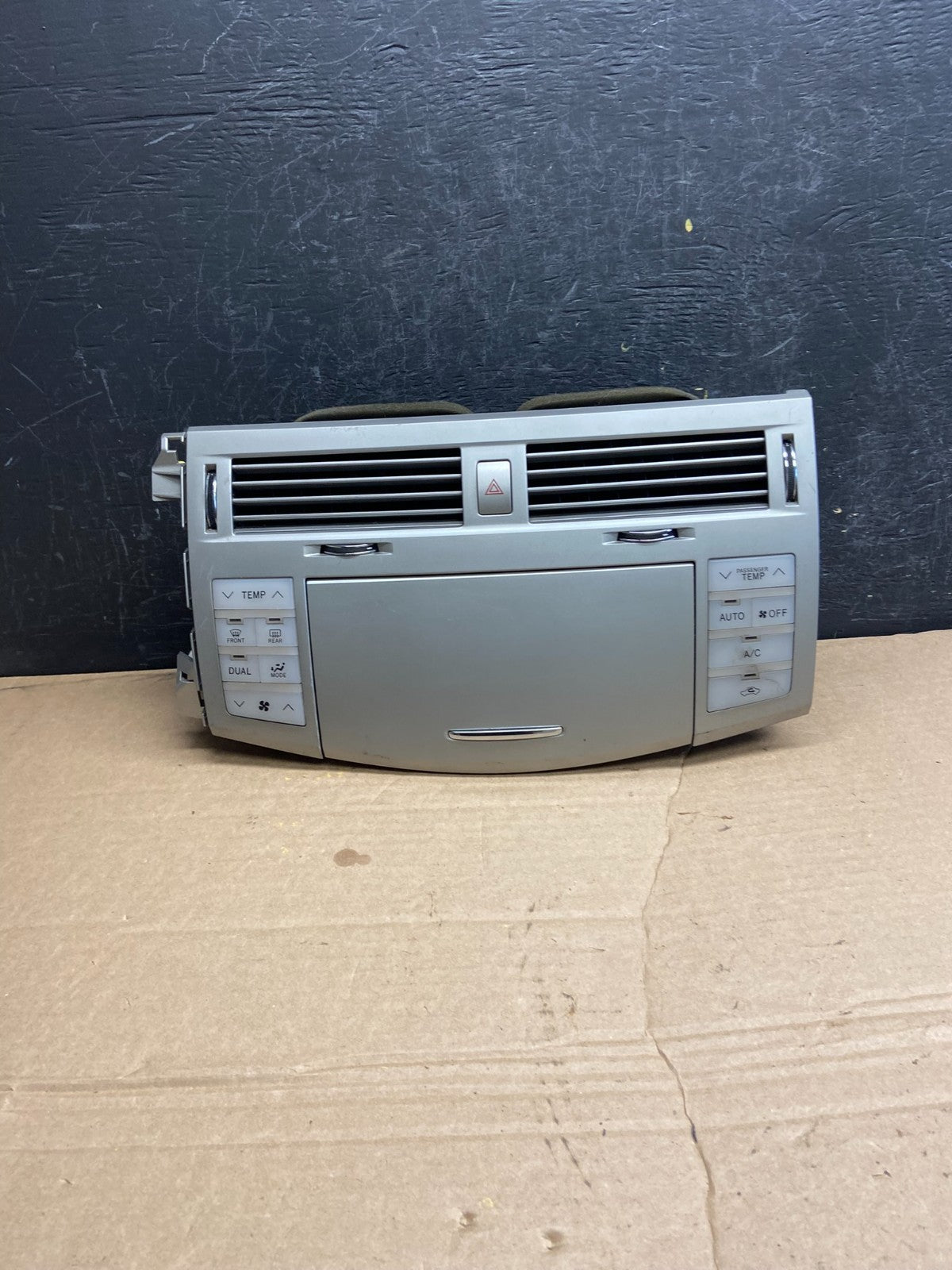 2005-2007 Toyota Avalon Climate Control A/C Heater Air Vent Panel Trim AF1852 DG0