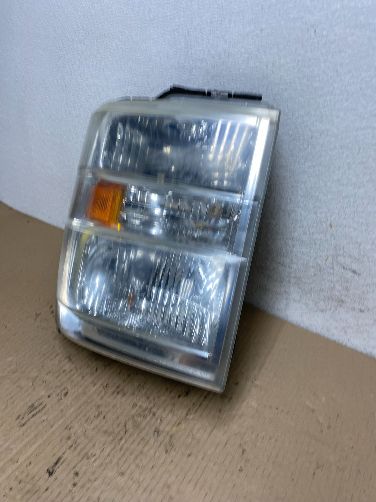 2008-2014 Ford Econoline E150 E250 E350 Right Passenger Headlight AF5993 DW1