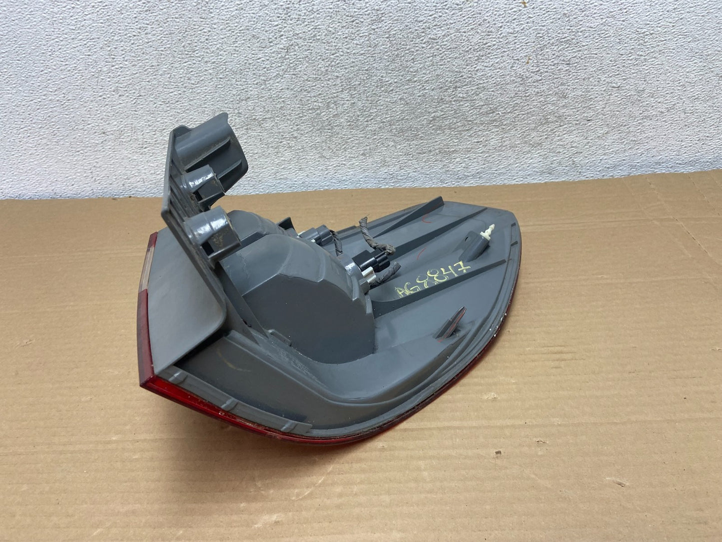 2005 2006 2007 Honda Odyssey Left Driver LH Side Tail Light AG8847 DW4