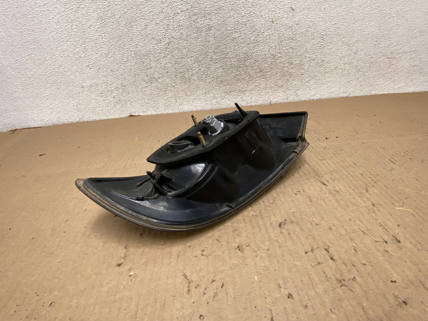 2004 2005 Mazda 3 Right Passenger RH Side Tail Light AG7993 LK5