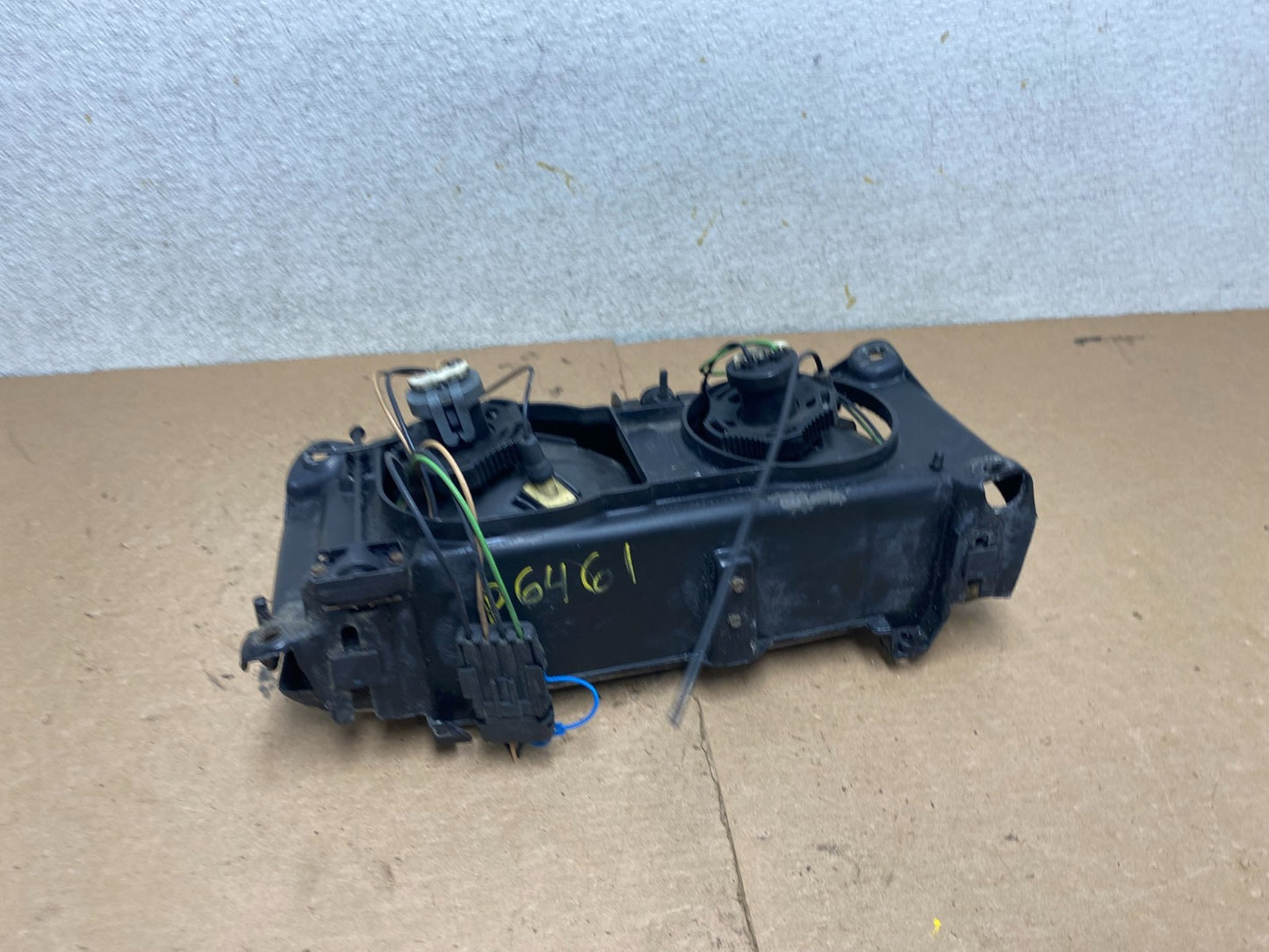 1988 to 1991 Cadillac Seville Eldorado Left Driver LH Side Headlight P6461 DW6