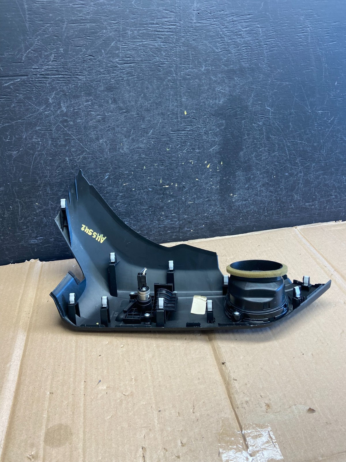 2009 - 2015 Honda Pilot Left Dash Vent Center Panel Bezel AH5542 DW3