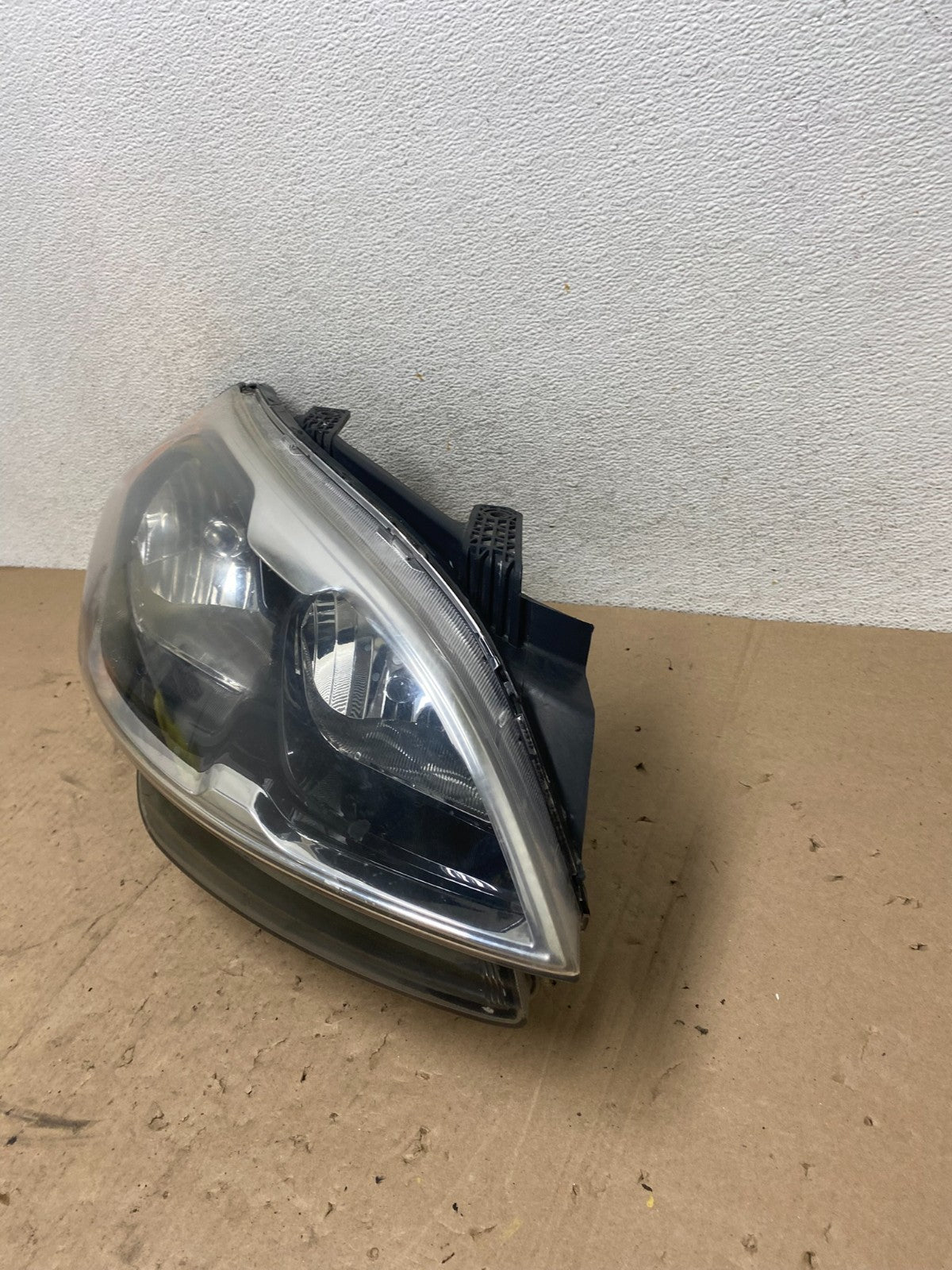 2012 - 2013 Kia Soul Right Passenger RH Headlight Halogen TYC AG4893 DW1