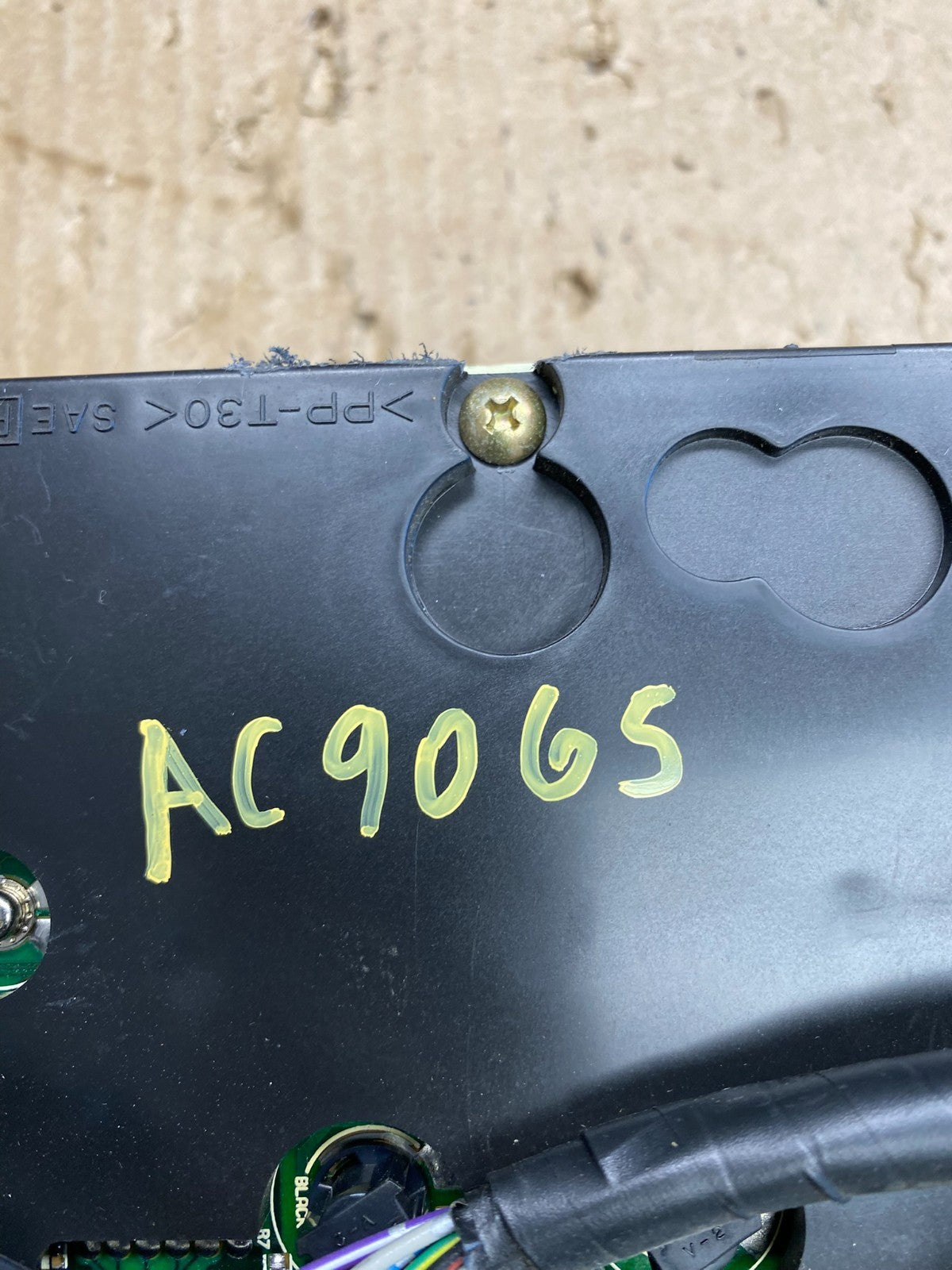 2001 Nissan Frontier Xterra Cluster Speedometer Instrument AC9065 DG7