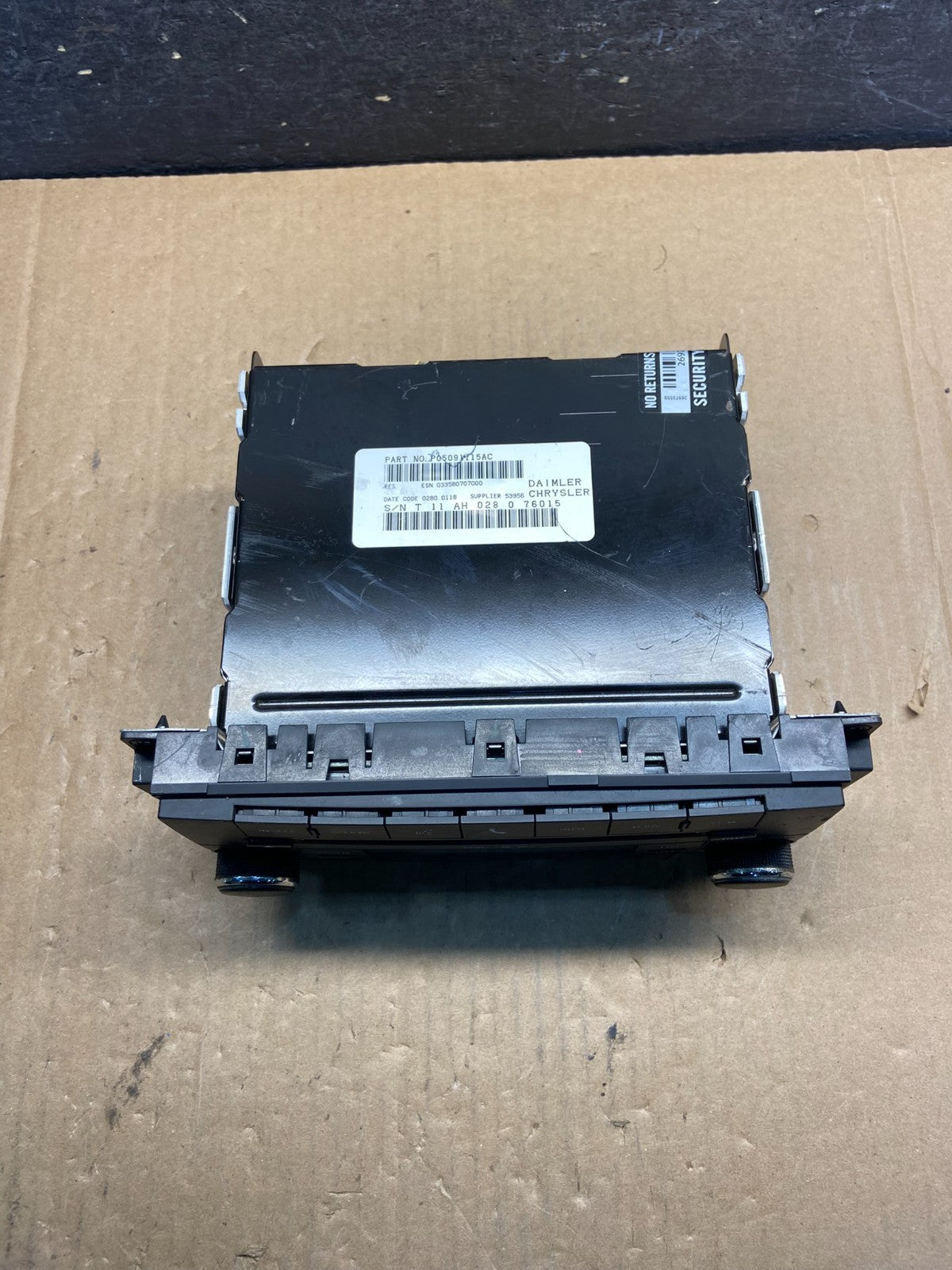 2007-2012 Chrysler Dodge Jeep Ram Radio CD MP3 AUX Receiver AG1517 DW2