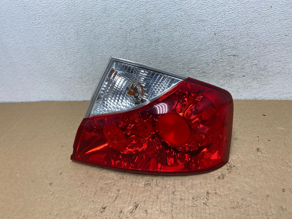 2008 2009 2010 Infiniti M35 M45 Right Passenger Side Tail Light AF8252 LK0