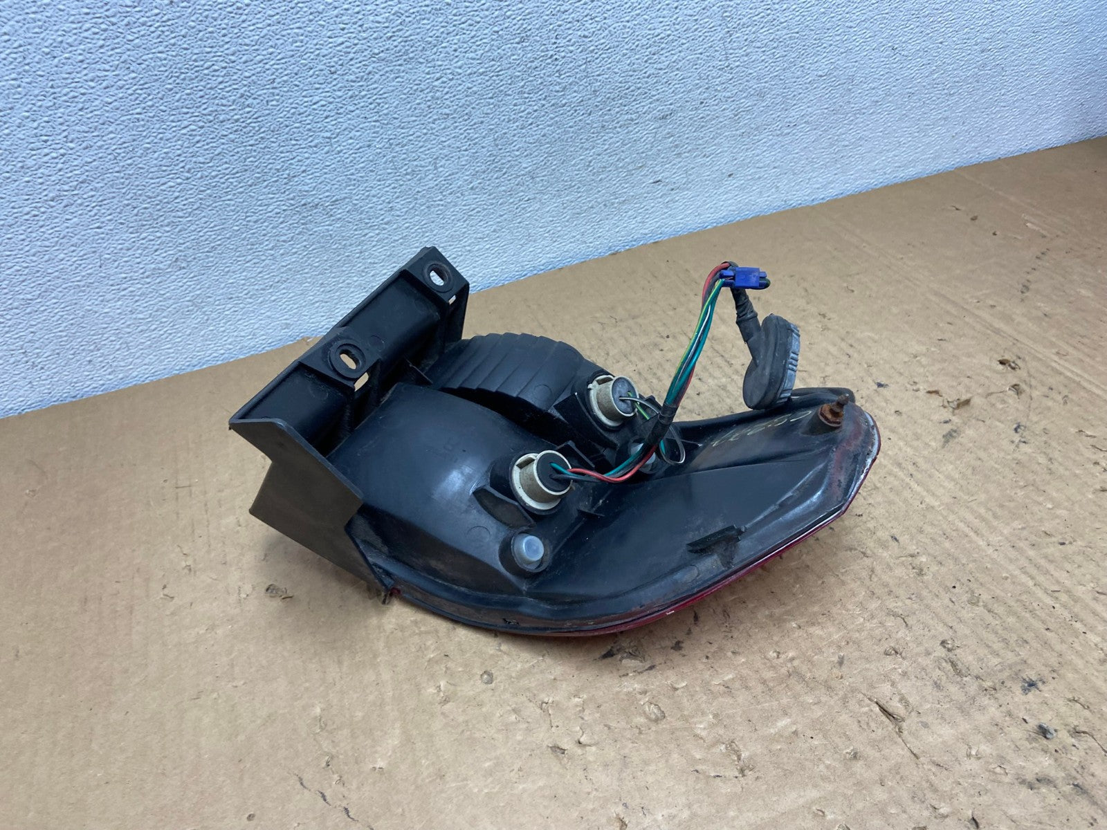 2002 2003 2004 Honda Odyssey Right Passenger Side Tail Light AC8277 LK5
