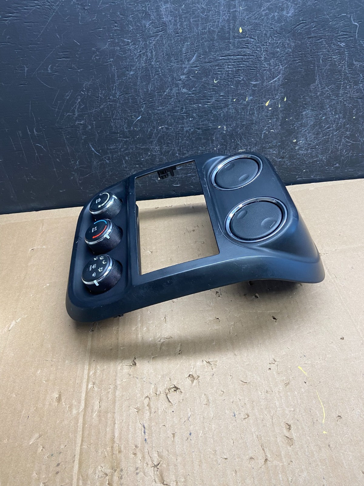 2011 to 2017 Jeep Compass Dash Climate Temperature Control Radio Bezel AD2228 DG2