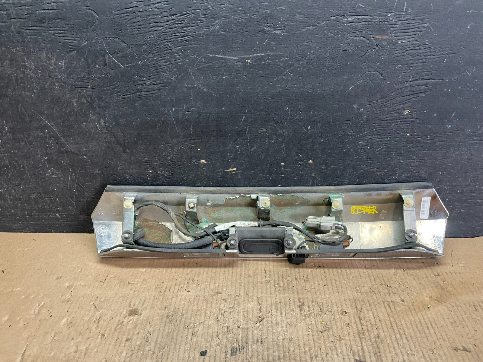 2010-2015 Gmc Terrain Lift Gate Handle Trim Back Up Camera Chrome Panel M6124 DG8
