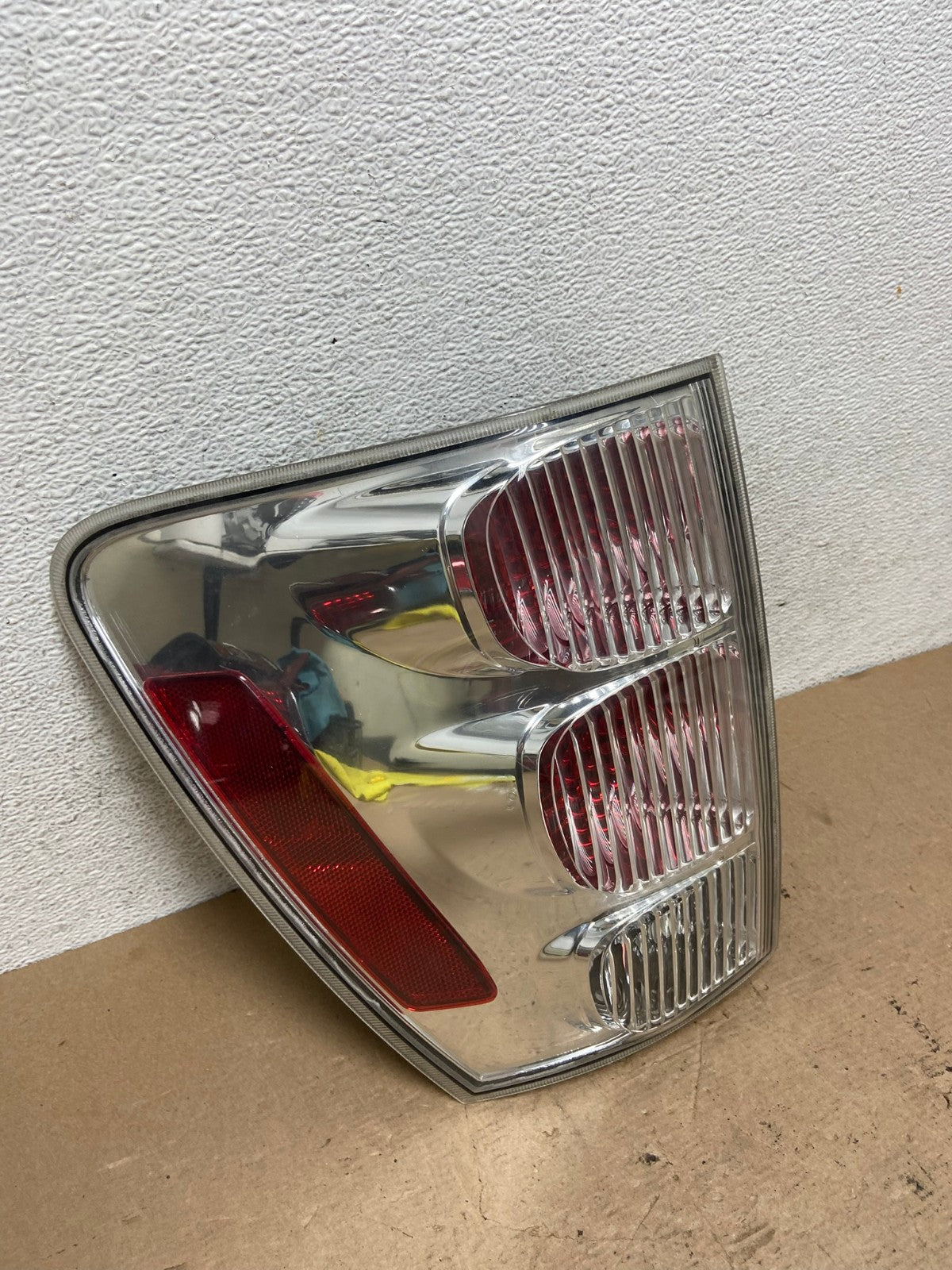 2005 to 2008 Chevrolet Equinox Left Driver Lh Side Tail Light AF4830 LK2