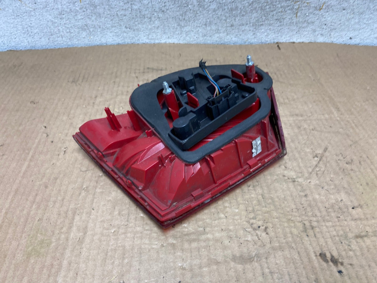 2011-2014 Volkswagen Jetta Right RH Inner Trunk Tail Light AI7960 LK5