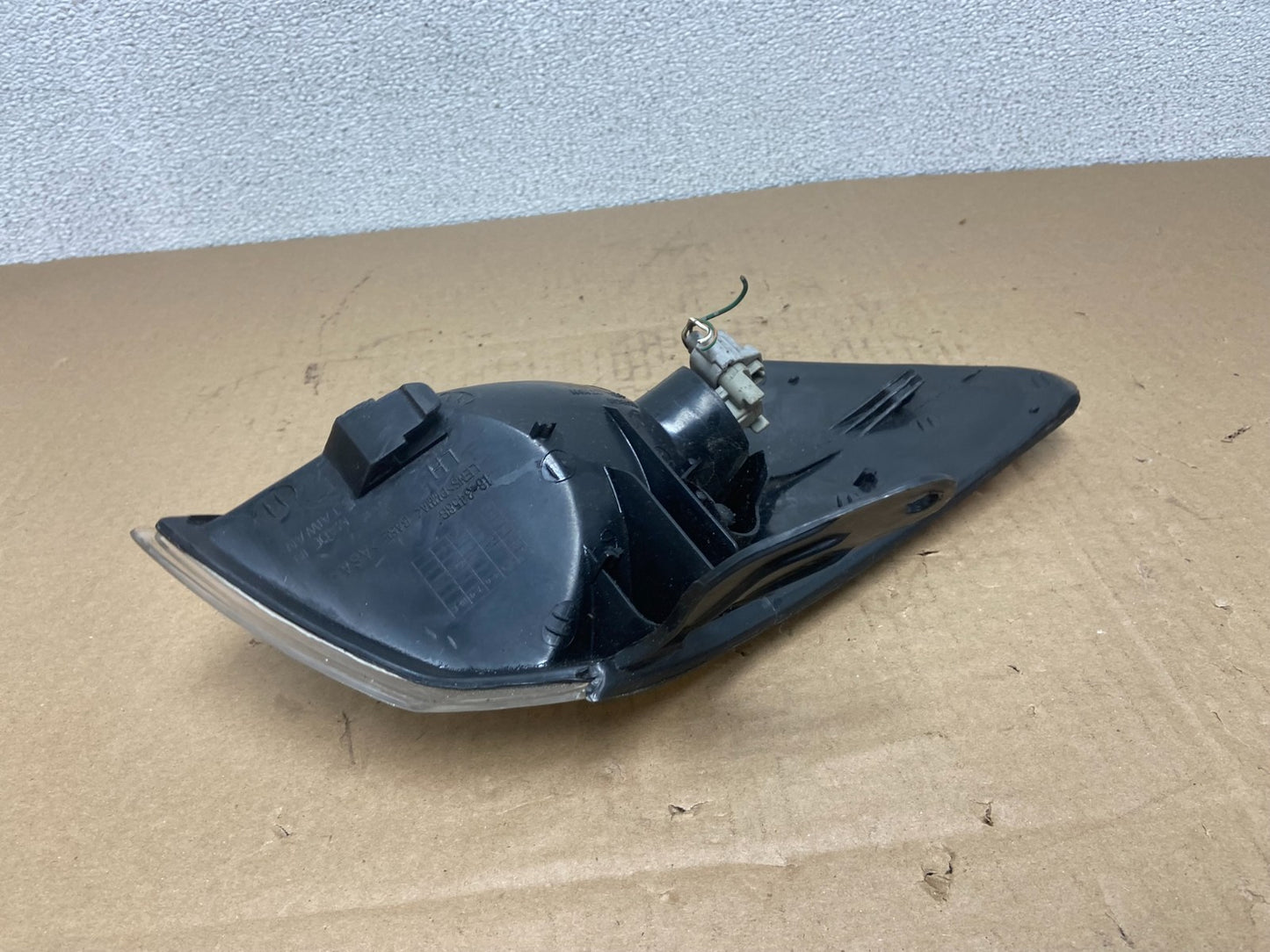 1997 1998 1999 Toyota Camry Left Driver LH Turn Signal AB6159 DW4