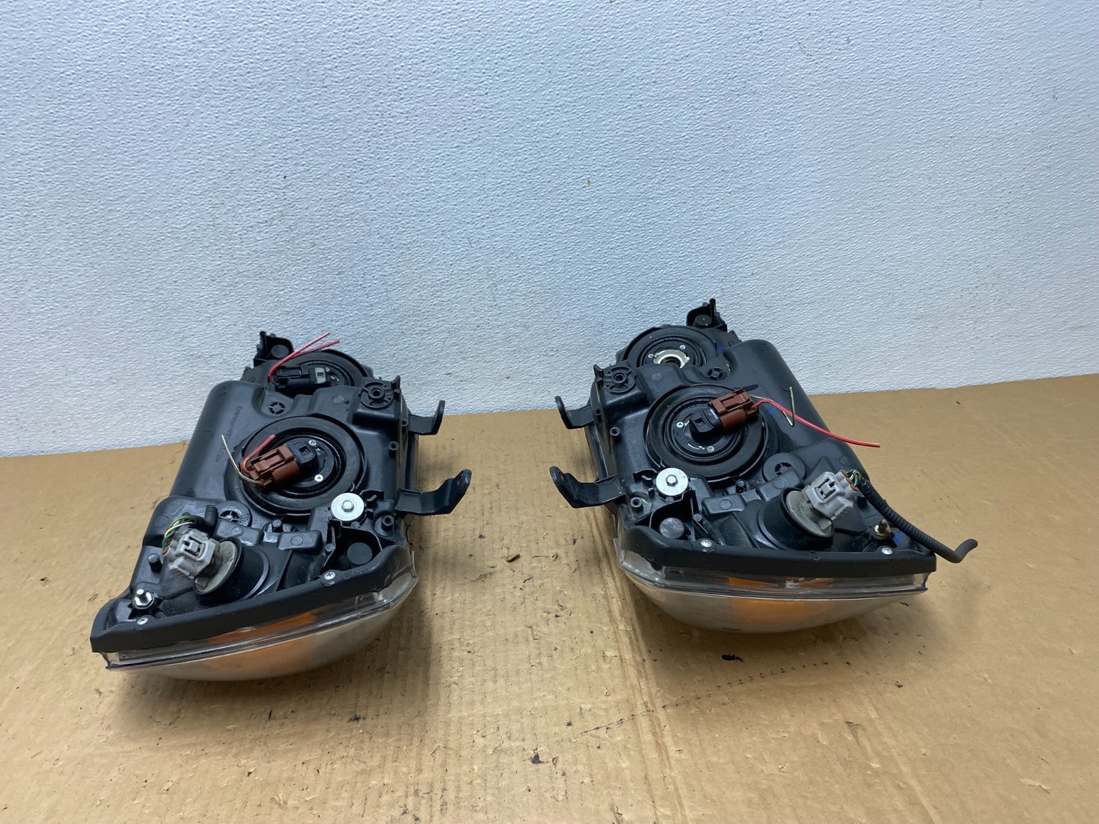 2004 2005 2006 Toyota Highlander Headlights Left+Right Side AC8120 DW7