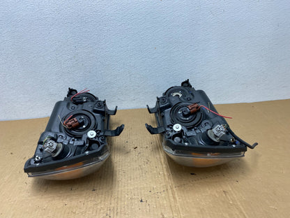 2004 2005 2006 Toyota Highlander Headlights Left+Right Side AC8120 DW7