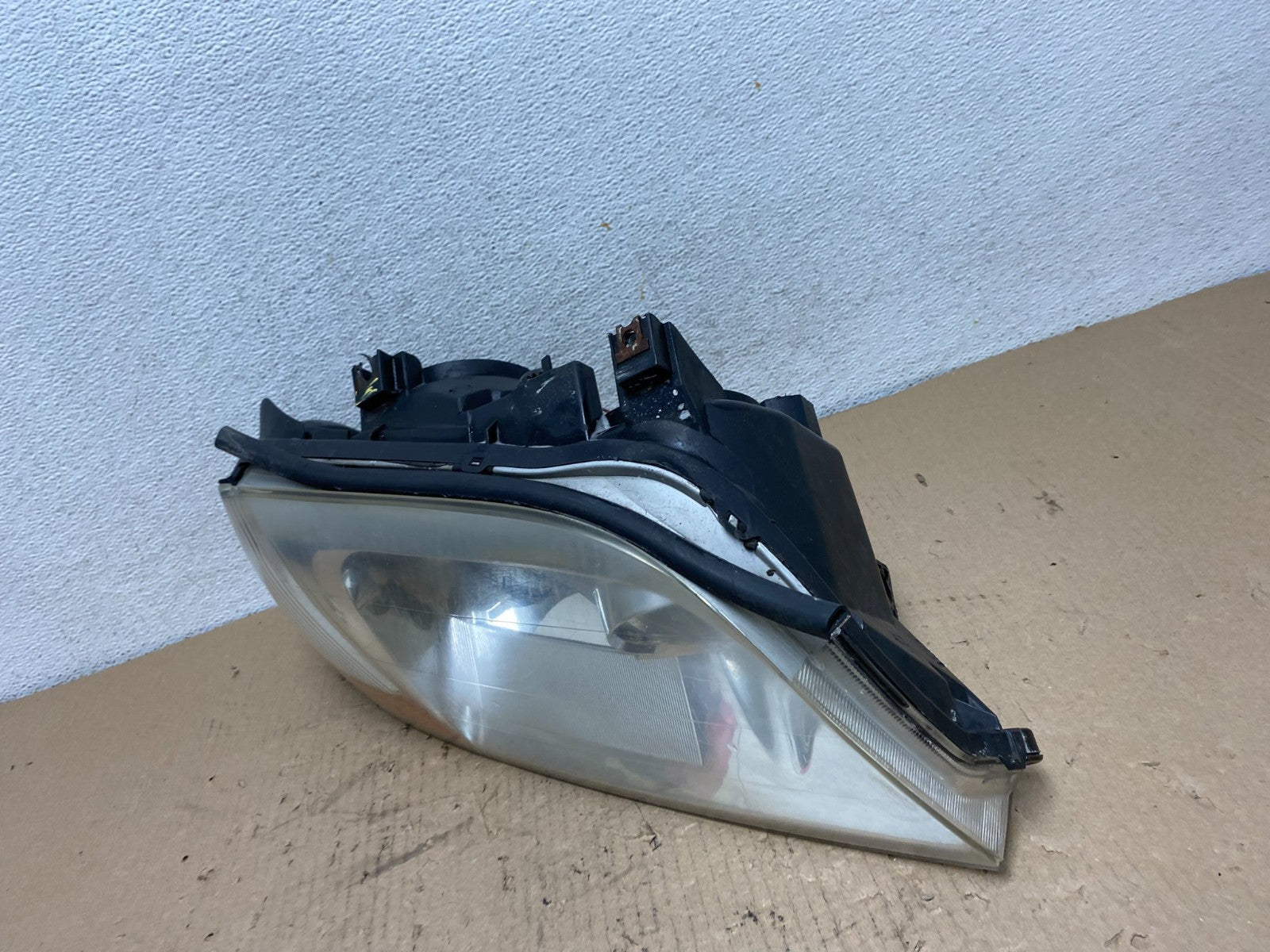 2001 to 2003 Acura MDX Passenger Right RH Headlight TYC AF3278 DW1