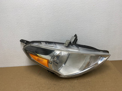 2015 to 2019 Nissan Versa Headlight Right Passenger RH Side Oem AC1024 DW0