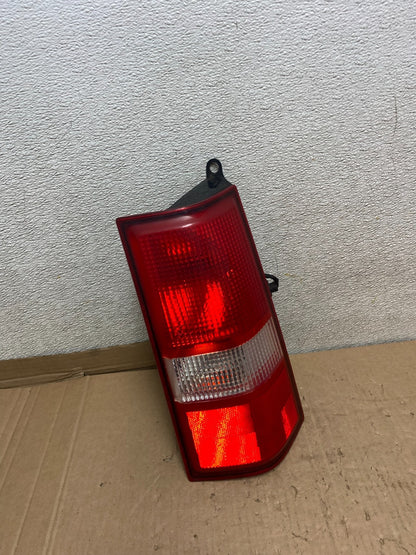 2003 2017 Chevrolet Express 1500 2500 3500 Right Passenger Tail Light U8369 DW1