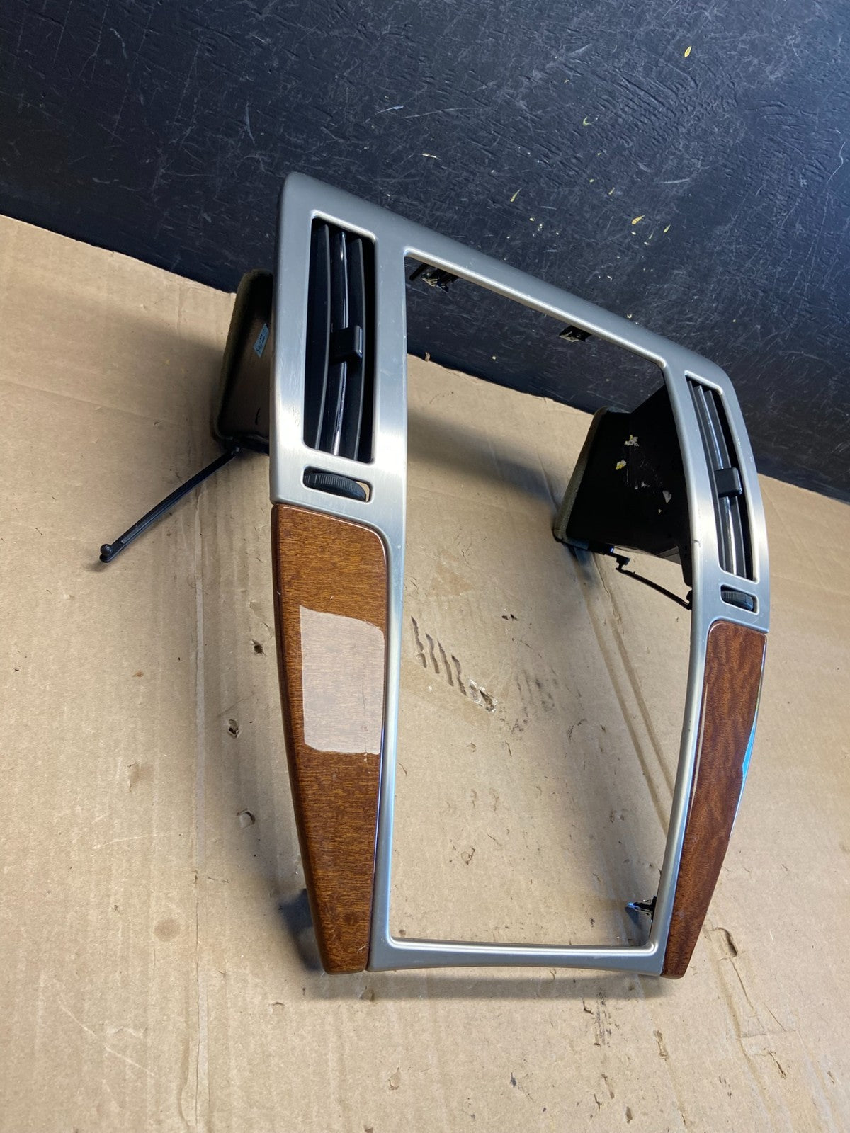 2007-2011 Cadillac STS Center Dash Trim Radio Bezel Vent Wood AD7251 DG3