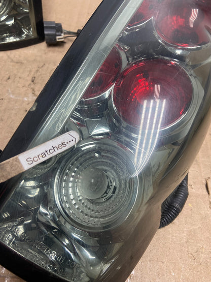 2002 to 2006 Chevrolet Avalanche Left+Right Set Tail Lights ae6488 DG4