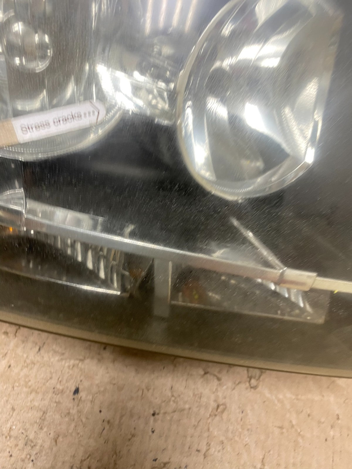 2007 to 2013 Chevrolet Suburban Tahoe Left+Right Set Headlights Q3617 DW8