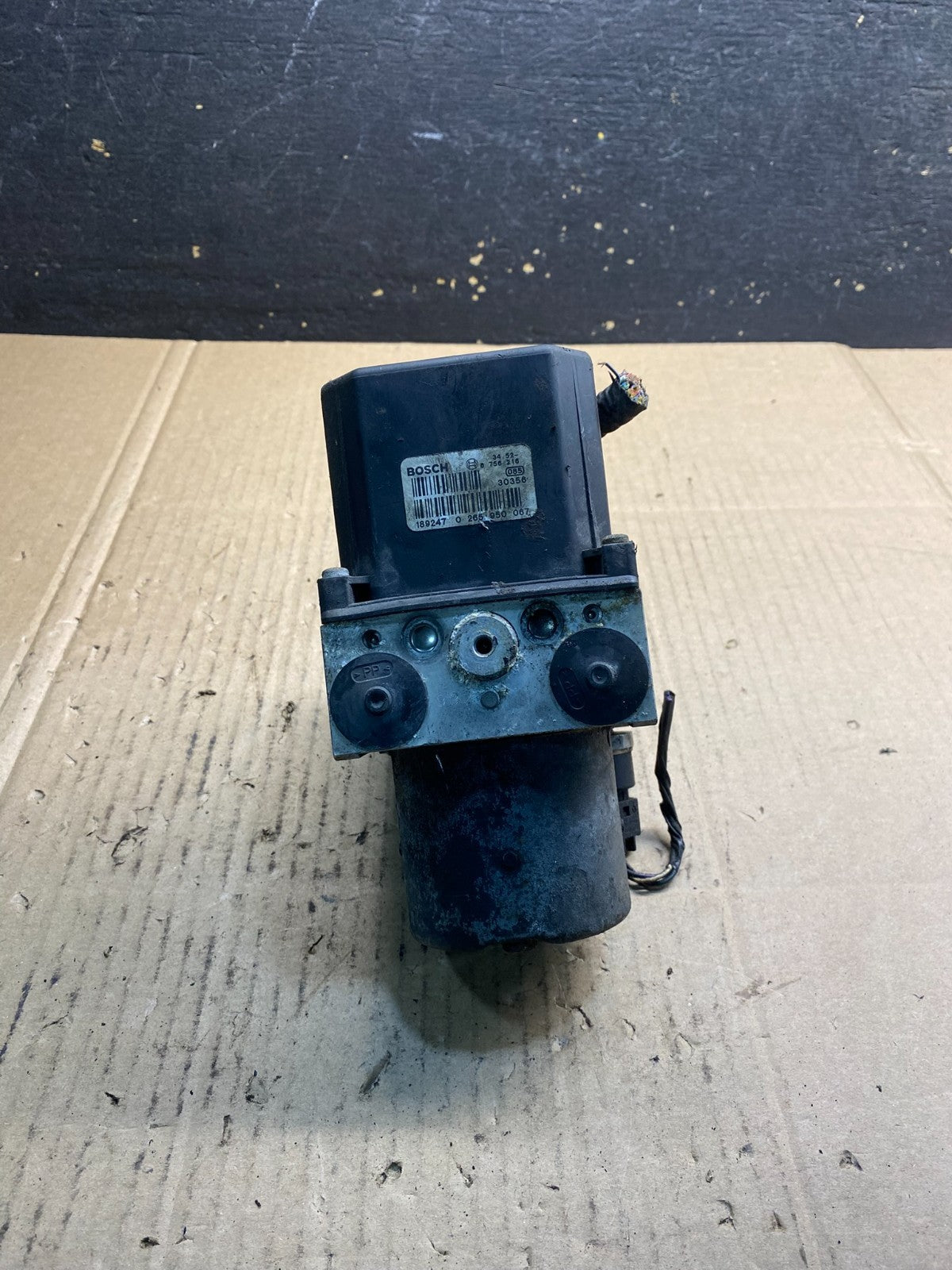 2002 to 2003 BMW X5 ABS Anti-Lock Brake Pump Module ab2713 DG5