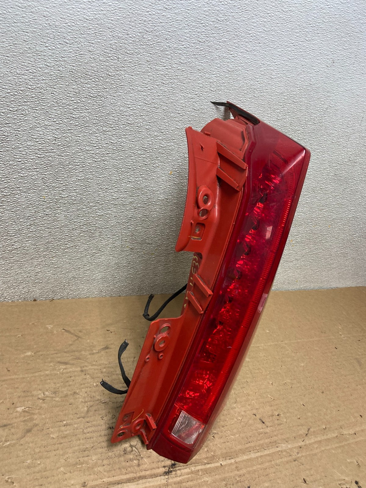 2010 to 2016 Cadillac Srx Right Passenger Rh Side Tail Light OEM AB4633 LK2