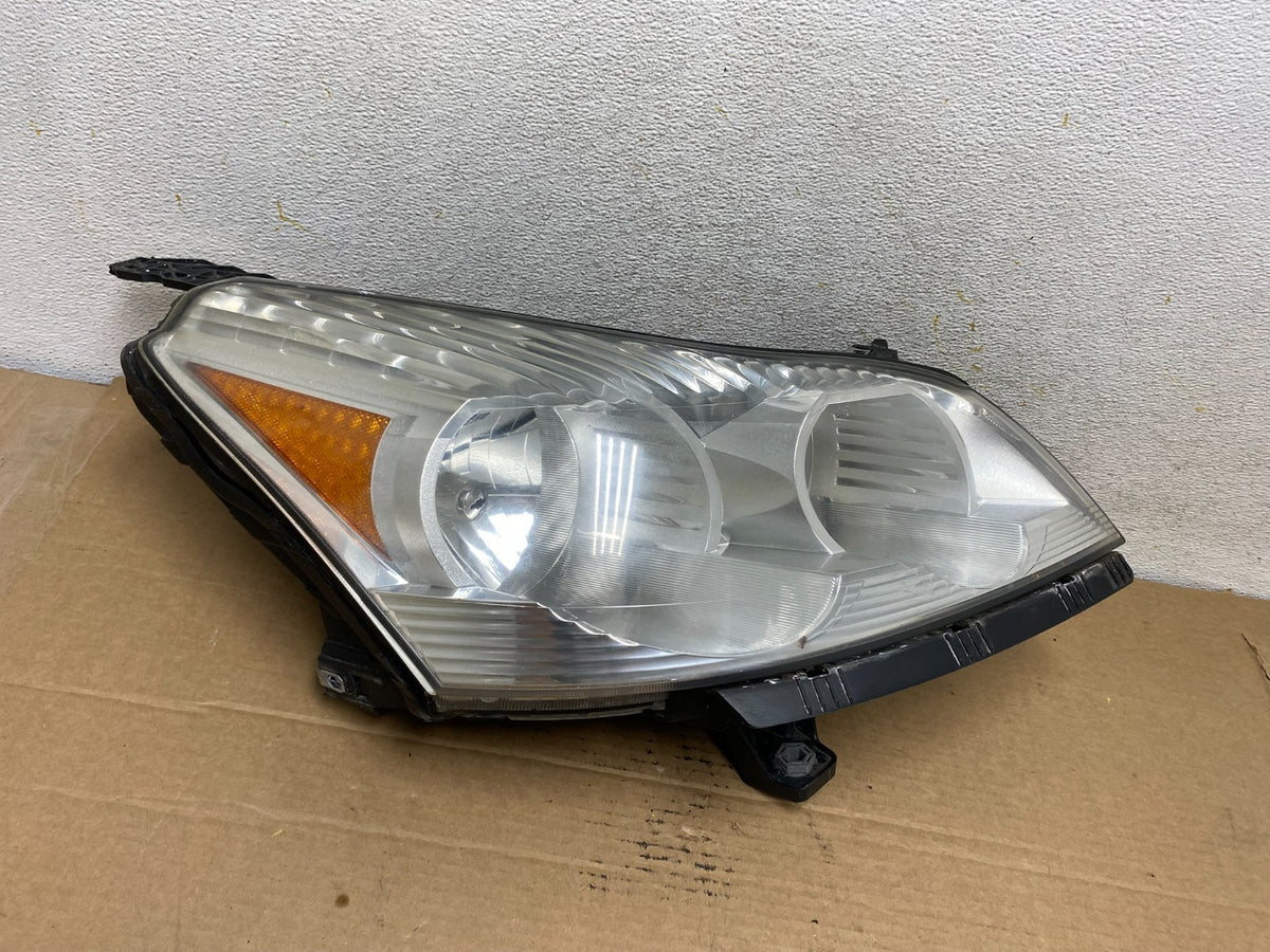 2009 to 2012 Chevrolet Traverse Right Passenger Halogen Headlight AH3130 DW0