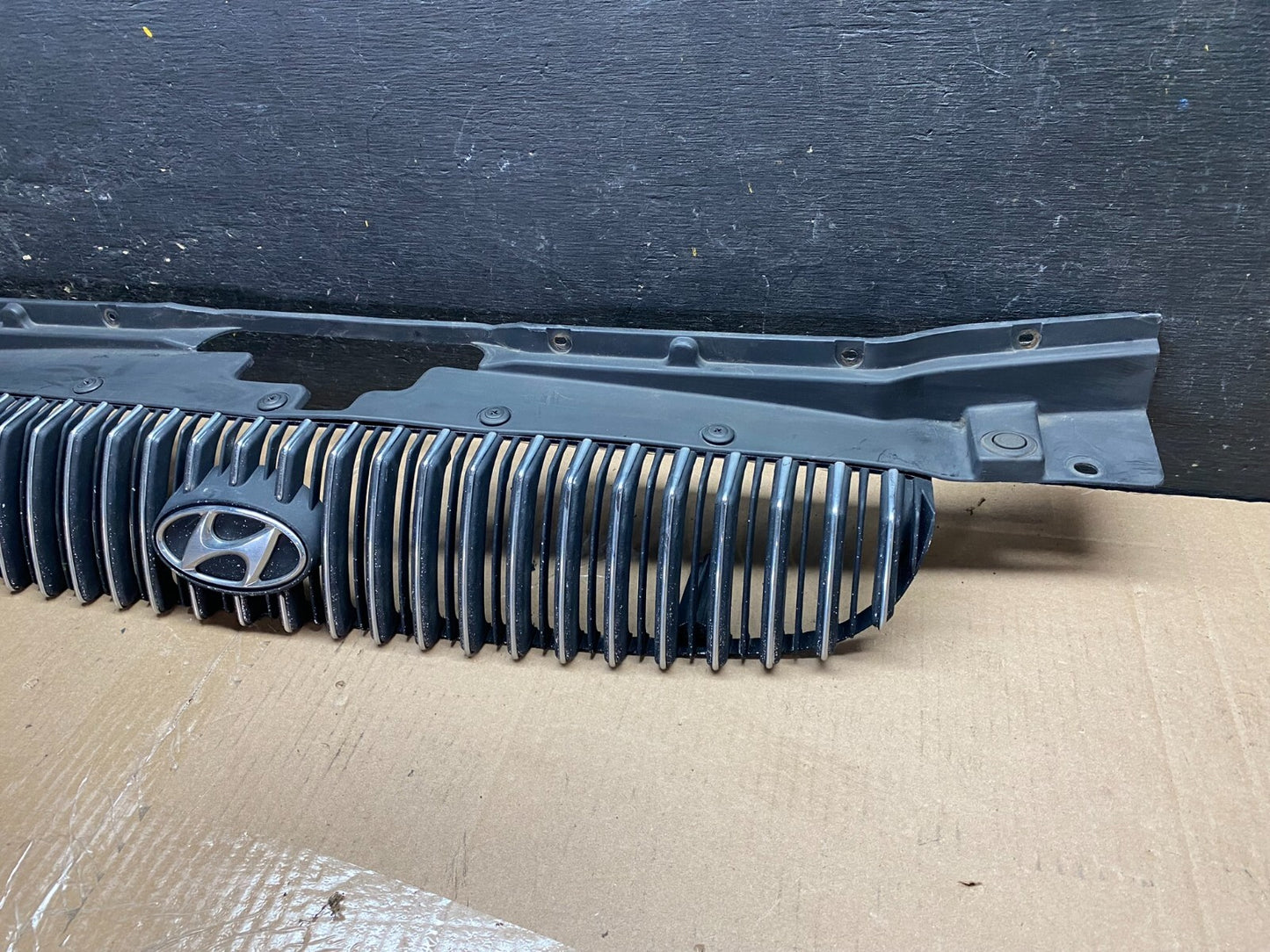 2000 Hyundai Sonata Front Grill Grille A8520 OEM2