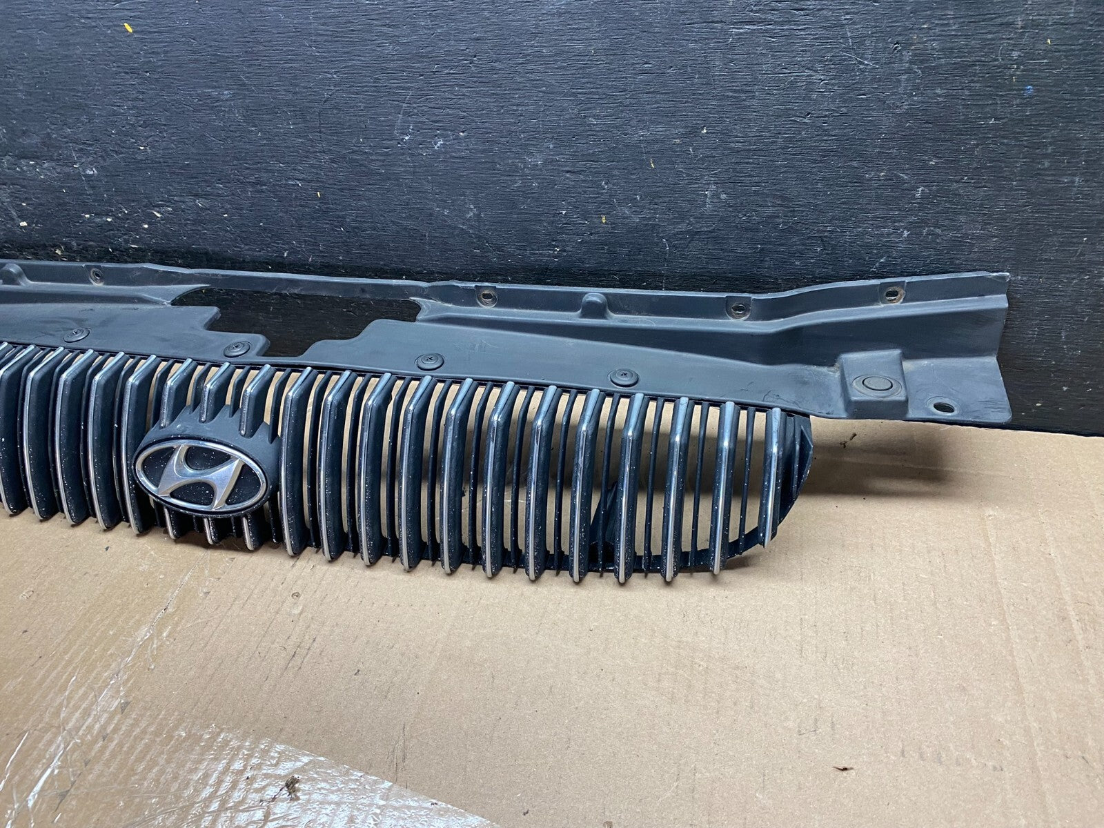 2000 Hyundai Sonata Front Grill Grille A8520 OEM2