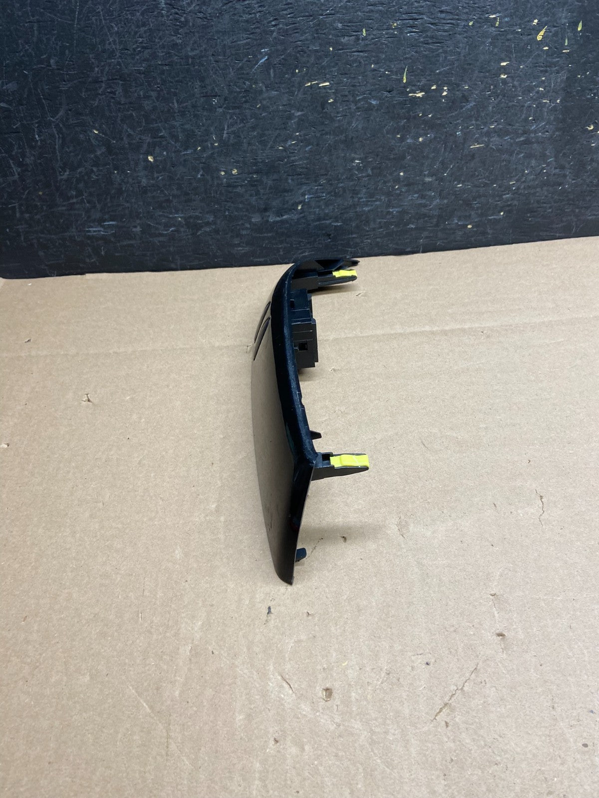 2004 to 2010 Toyota Sienna Switch Key Light Indicator Bezel Trim AI6251 DG1