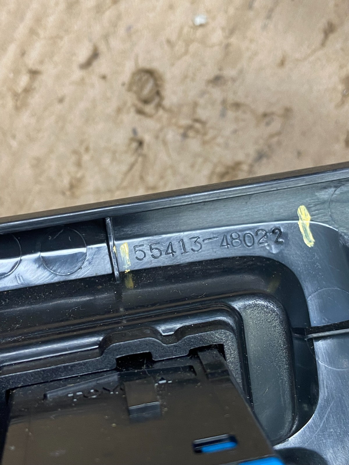 1999 to 2003 Lexus RX300 dash Console Center Shifter Floor Bezel OEM Y7869 DG5