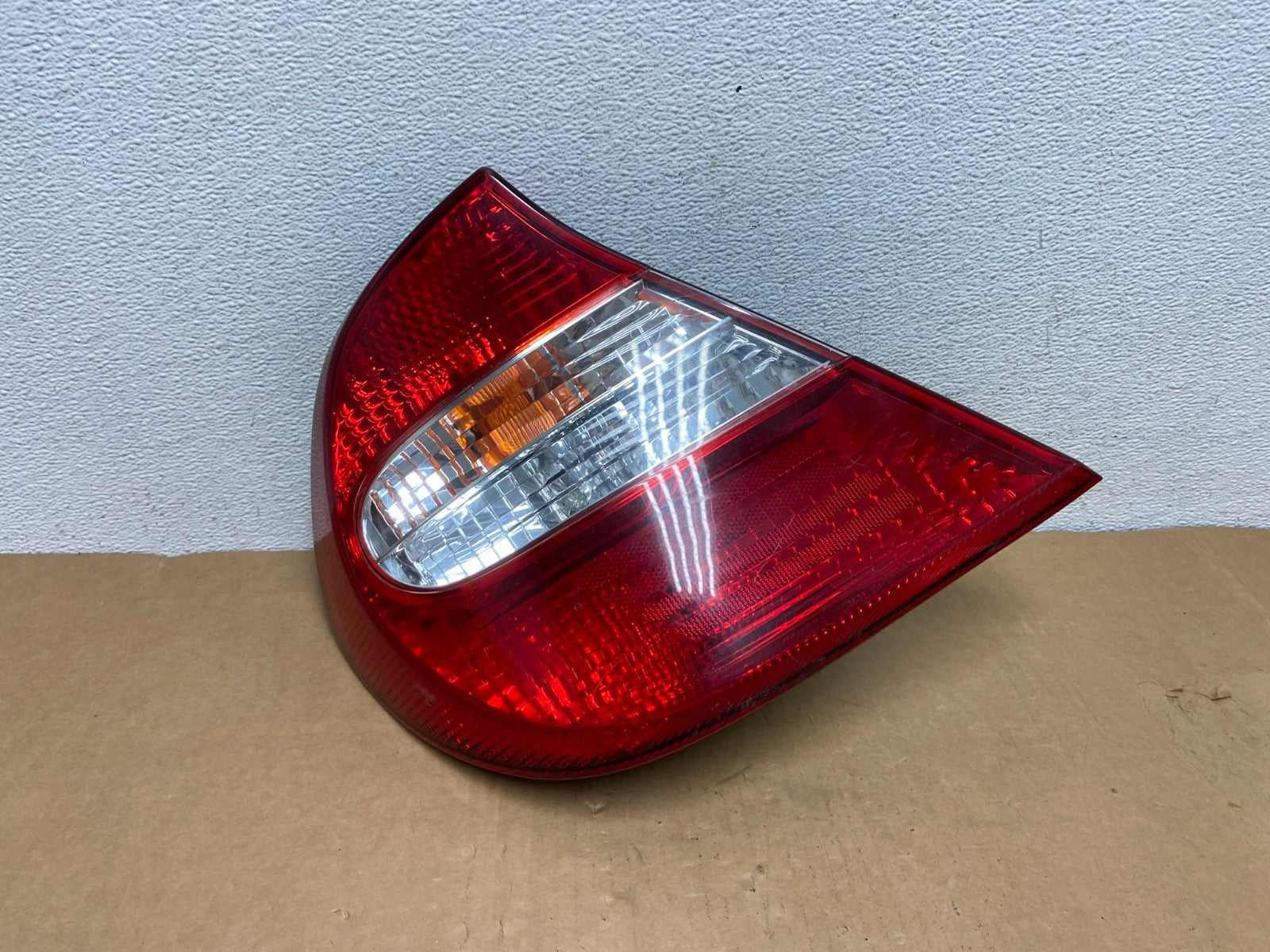 2002 2003 2004 Toyota Camry Left Driver LH Side Tail Light AC8413 LK0