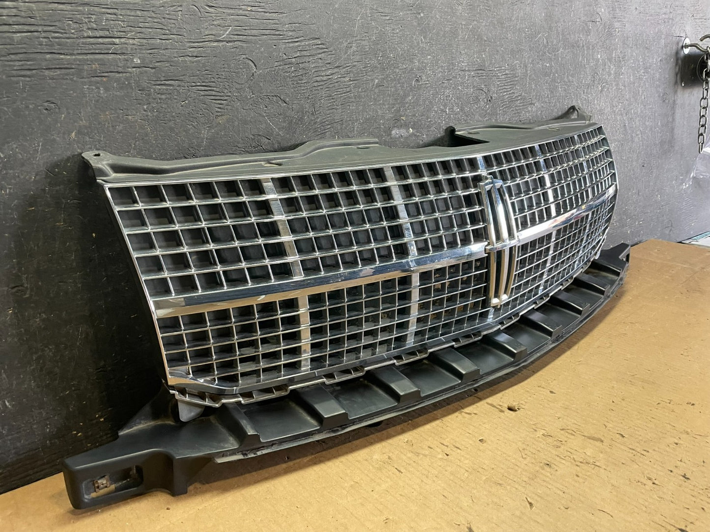 2007 to 2010 Lincoln Mkx Front Upper Grill Grille OEM aa2392 DG1
