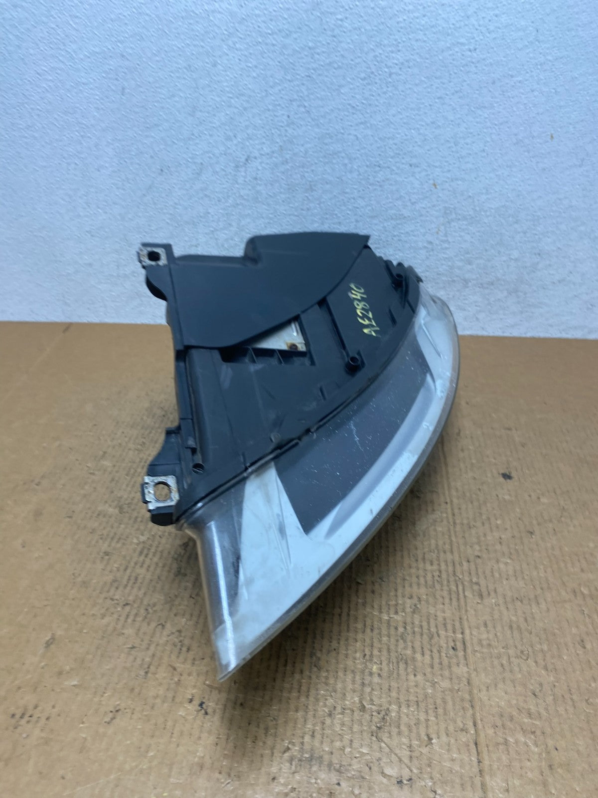 2007- 2009 Audi Q7 Right Passenger RH Side Xenon Hid Headlight AE2840 DW8