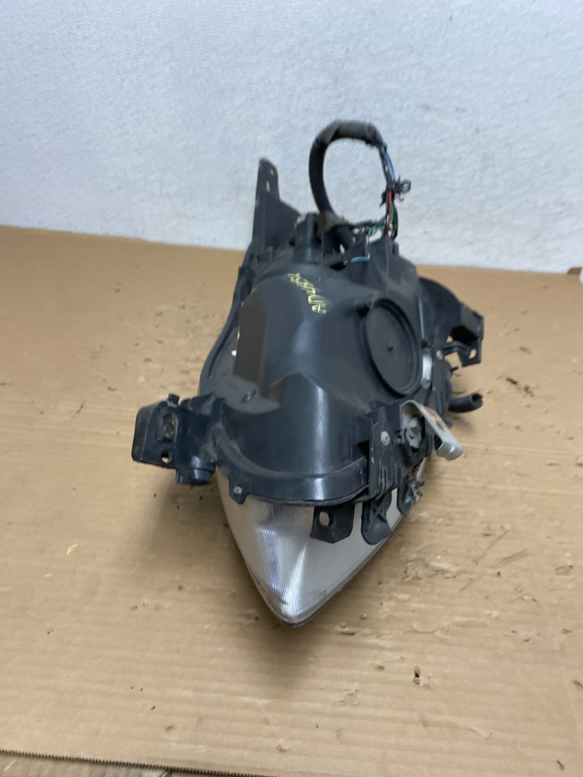 Sedan 2010 2011 2012 Nissan Altima Headlight Right Passenger Rh AD4352 DW7