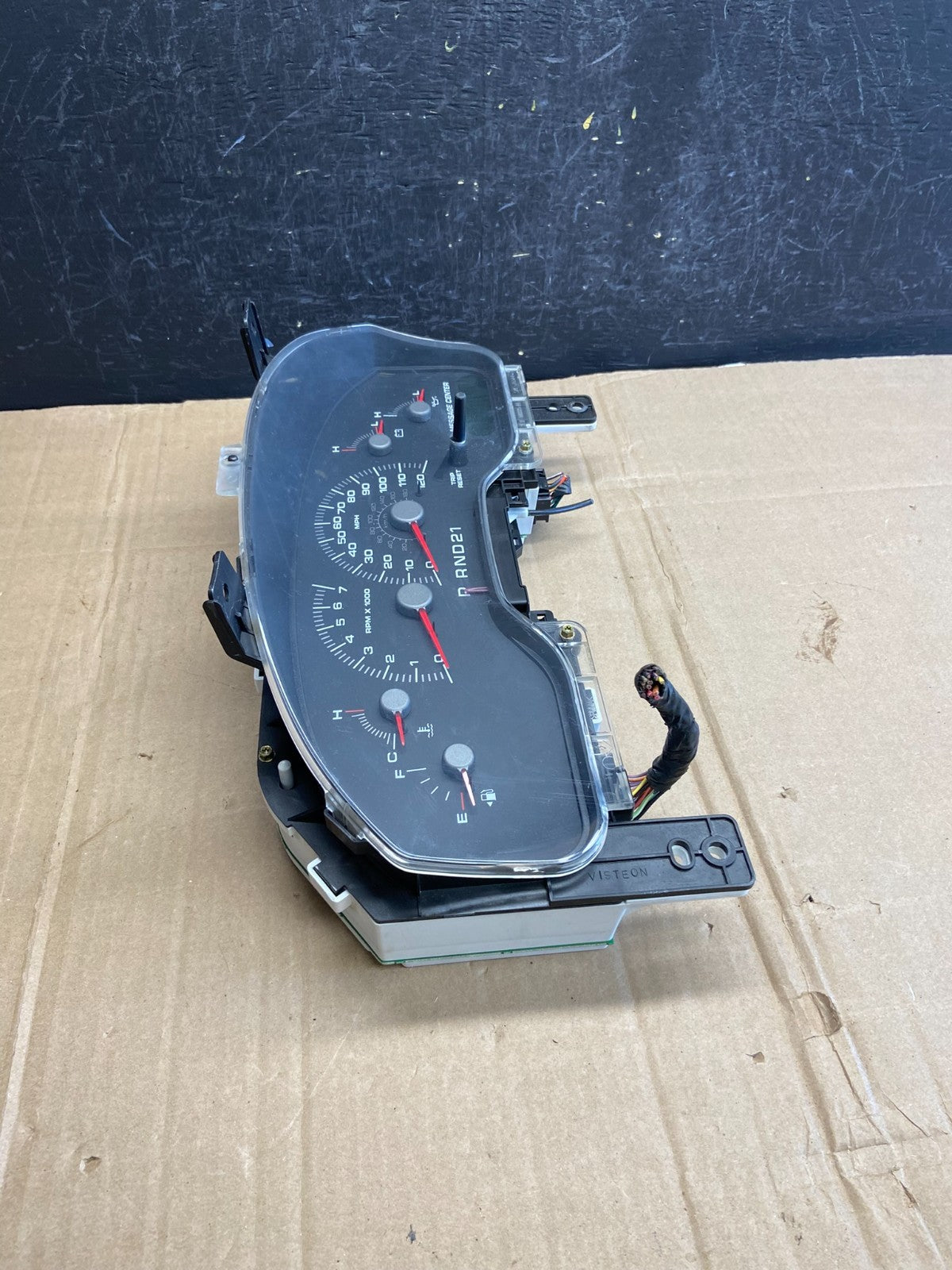 2000 2002 Ford Expedition Speedometer Instrument Gauge Cluster AD7057 DG1
