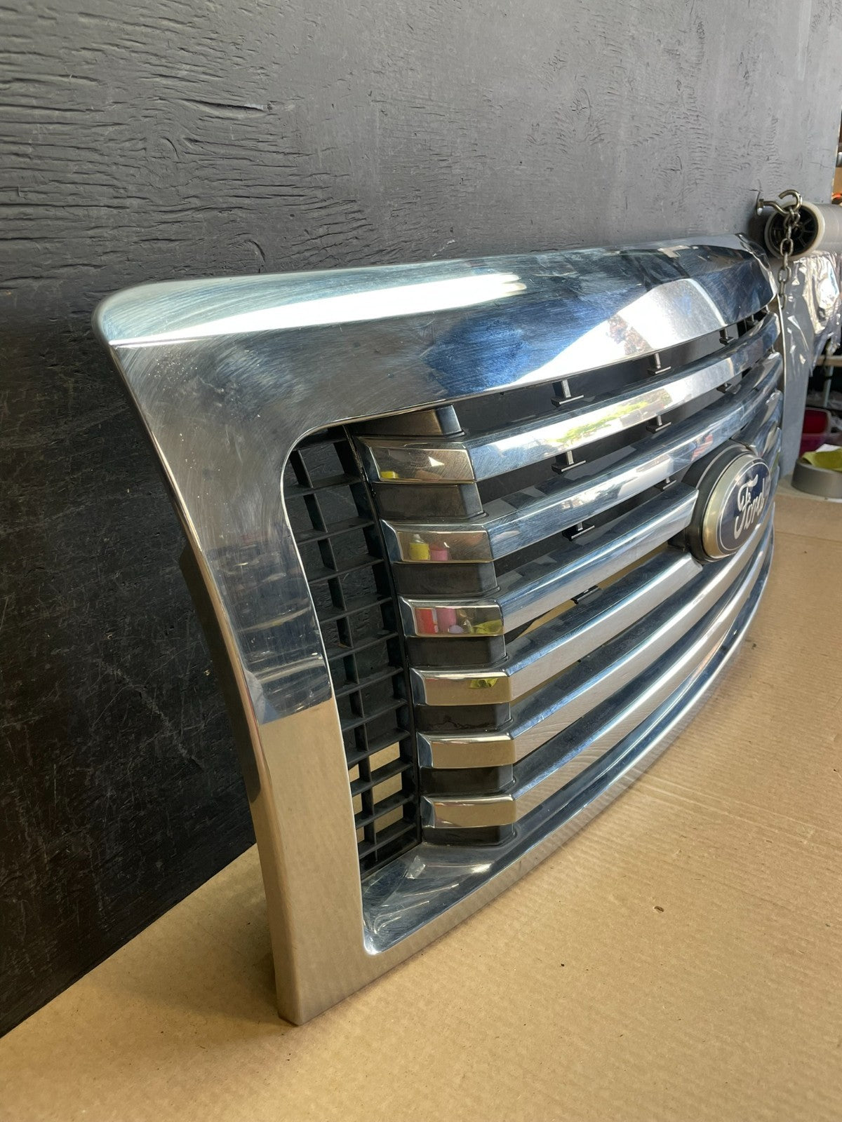 2009 to 2012 Ford F150 XLT Front Upper Grill Grille Chrome af3717 DG2