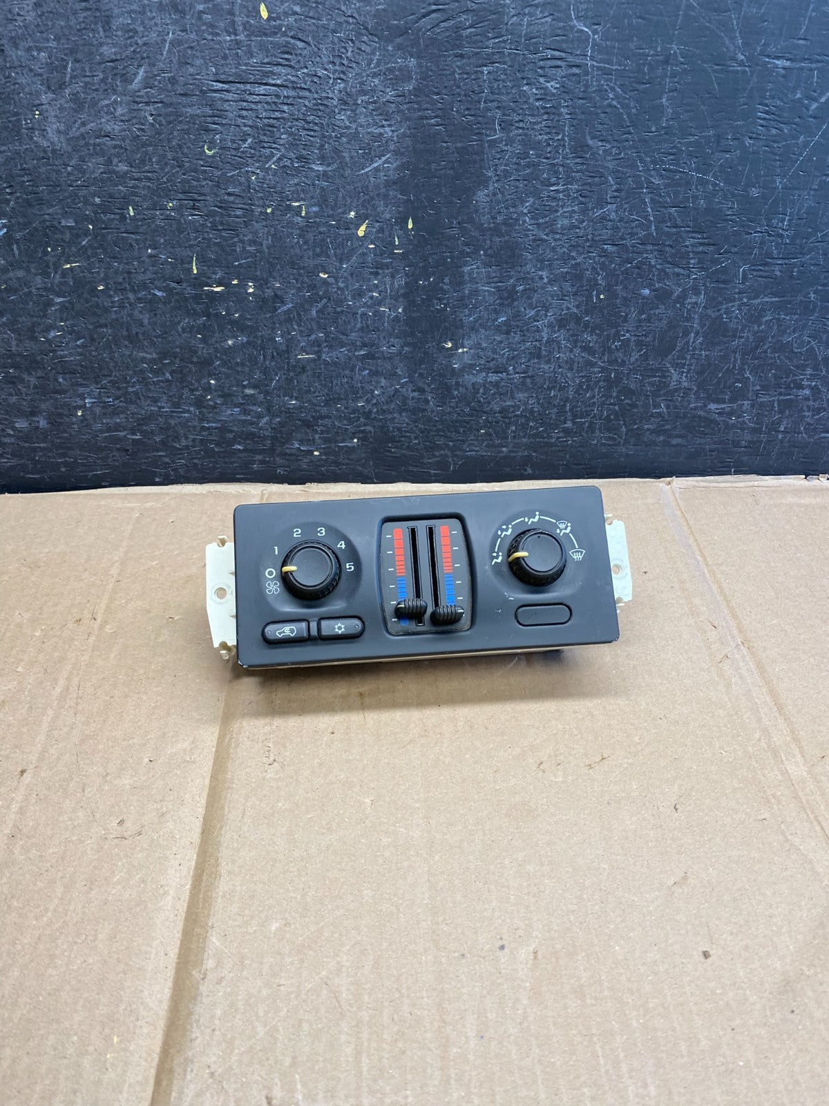 2003 to 2006 Chevrolet Silverado HVAC Heater Climate Control Module AH5505 DG0